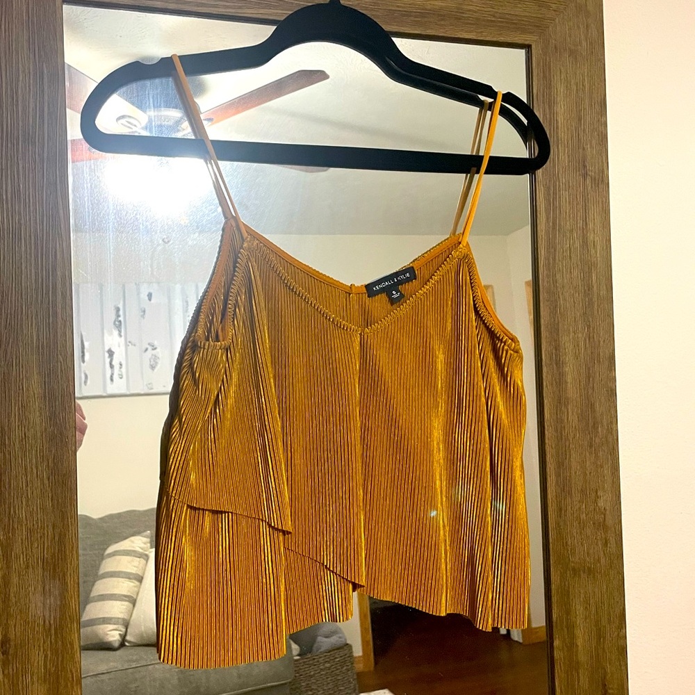 Kendall & Kylie crop top